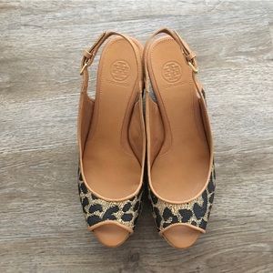 NWOT-Tory Burch open toe wedge. SZ 71/2